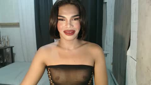 neomi online show from November 10, 2:31 pm