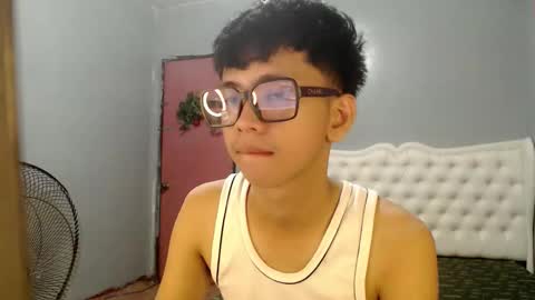 Ethan online show from May 17, 10:19 pm