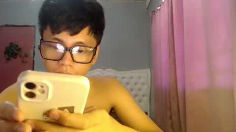 Ethan online show from May 21, 2:07 am