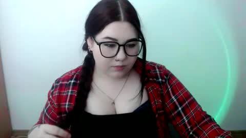 nereia online show from April 2, 7:15 am