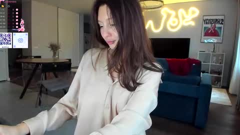 Nessa online show from October 20, 12:43 pm