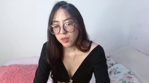 Nessa online show from May 5, 3:13 am