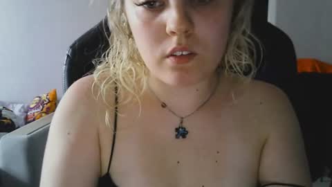 never_enoughh online show from August 8, 1:54 pm
