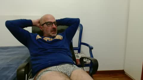 simi online show from October 18, 6:56 pm