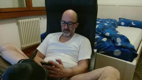 simi online show from March 17, 8:03 pm