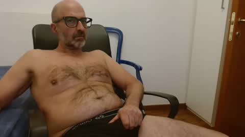 simi online show from September 25, 6:37 pm