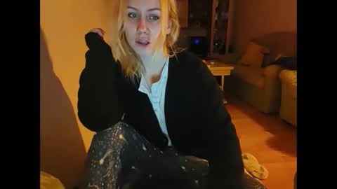 Ava online show from January 7, 6:46 pm