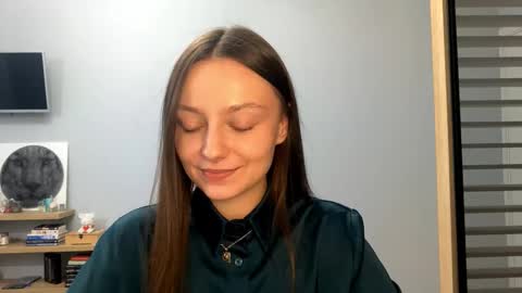 Agne online show from November 16, 2:08 pm