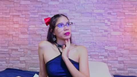 nextdoor_fantasy online show from April 9, 4:27 am