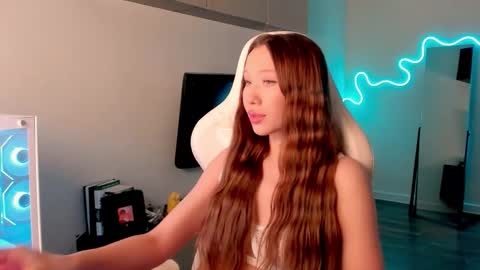 Mina online show from February 14, 8:39 am