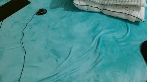 nia_0 online show from May 13, 9:13 pm