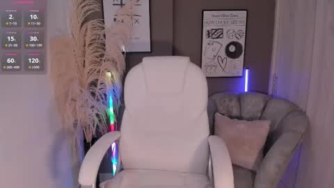 Nia online show from March 6, 2:38 pm