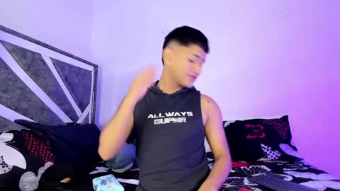 Snapshot of niall_falcon chatting on March 12, 12:04 pm Niall  online show from March 12, 12:04 pm