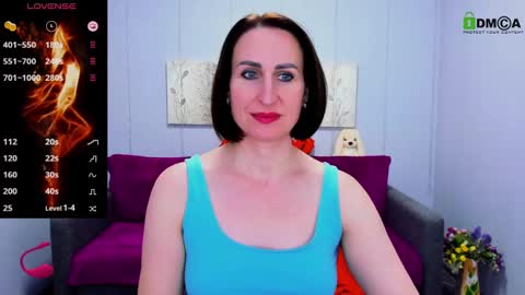 niasmithh online show from March 1, 4:11 pm