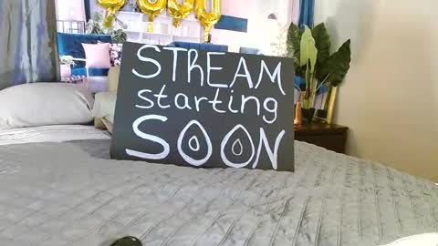 NICE AND SAVVY online show from October 19, 4:50 am