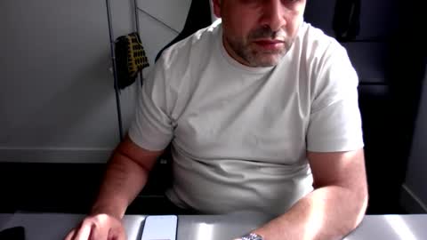 nicehornymaroc online show from May 10, 2:23 pm