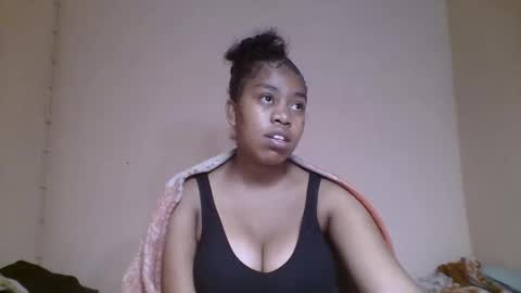 nicelly01 online show from May 29, 6:33 am
