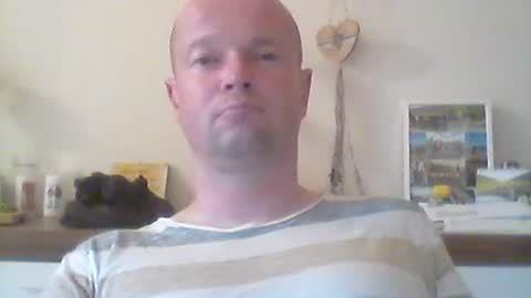 nick1990b online show from June 22, 6:04 pm
