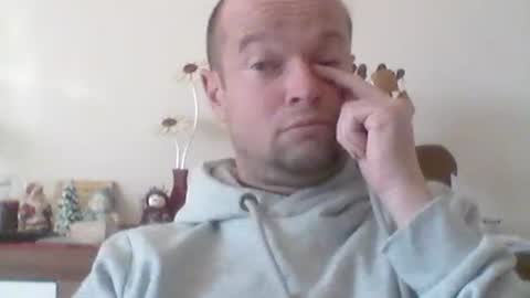 nick1990b online show from January 19, 12:17 pm