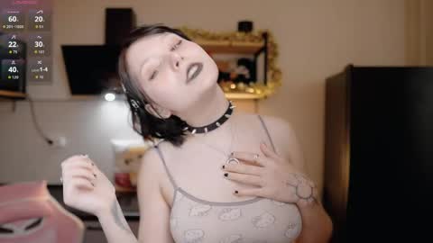 nickari_x online show from April 11, 7:45 am