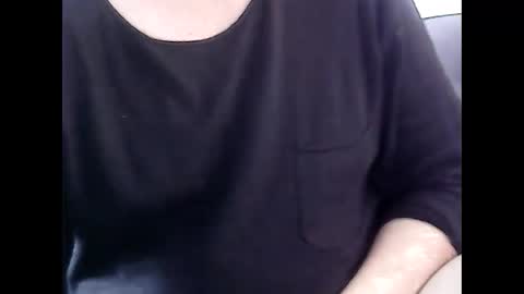 nickincali online show from December 29, 6:49 pm