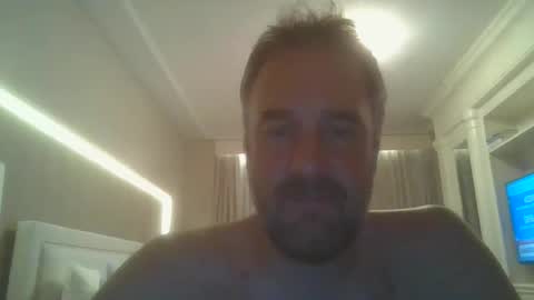 nicknut07 online show from October 28, 2:01 am