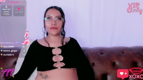 nicky66_ online show from April 3, 9:44 pm