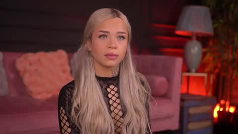 Nicky online show from November 20, 6:49 pm