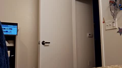 Nicky online show from December 6, 5:28 pm