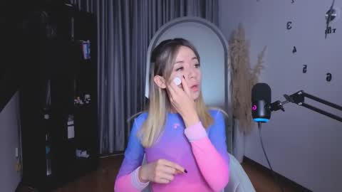 Nicky online show from November 17, 10:56 pm