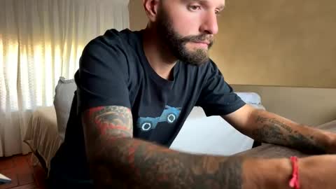 nicolas online show from March 2, 1:40 pm