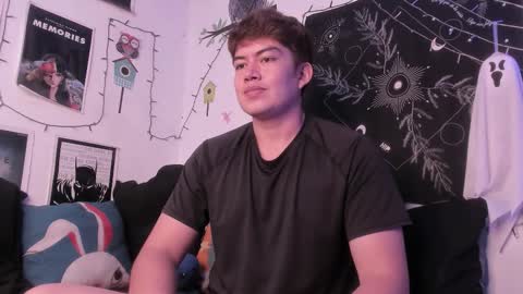 Snapshot of nico_bulge chatting on October 23, 12:56 am Nicols online show from October 23, 12:56 am