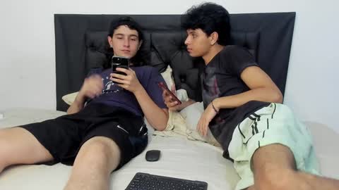 Nicolas y Alex online show from December 6, 1:57 am