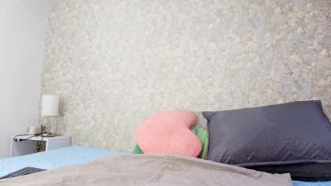 Nicol online show from October 6, 7:20 pm