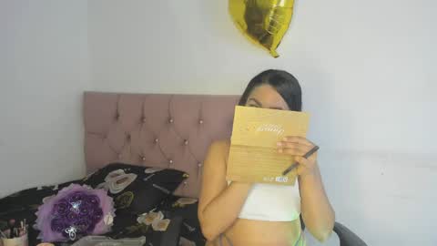 Nicol sanchez online show from April 14, 3:10 am