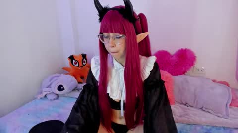 Nicol  online show from October 31, 11:05 pm