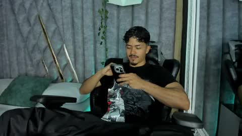 Nicolai online show from April 19, 6:10 pm