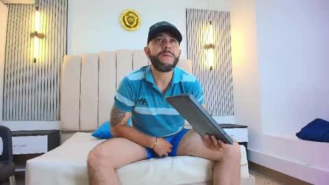 NICOLAS online show from May 19, 12:12 pm