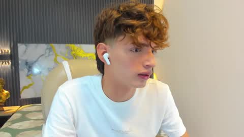 nicolasferrer18 online show from November 18, 7:39 pm