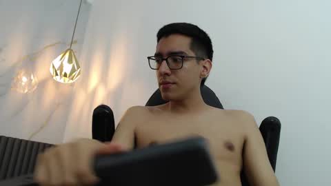 nicolasfine online show from September 11, 2:07 pm