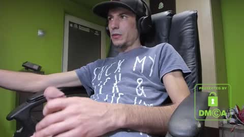 L. Nicolas online show from February 25, 5:19 am