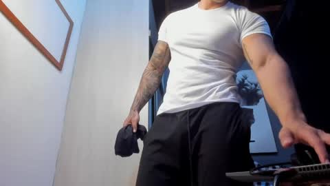 Andres online show from April 25, 11:24 pm