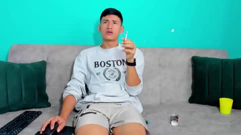 nicolastorres__ online show from February 10, 9:07 pm