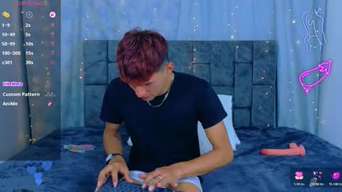 nicolastorres__ online show from April 7, 10:23 pm