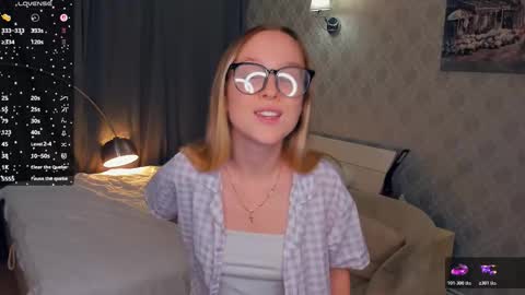 Snapshot of nicolavanderbie chatting on October 20, 6:13 pm Nicoletta online show from October 20, 6:13 pm