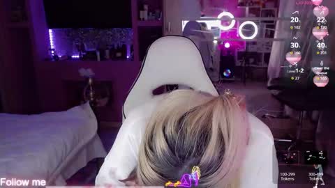 Nicole online show from January 14, 1:02 am