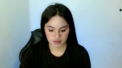 nicole_kiss01 online show from November 12, 11:12 am