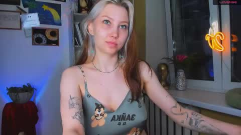 Nicole online show from June 6, 8:26 pm