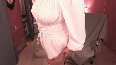 Nicole online show from March 8, 8:55 am