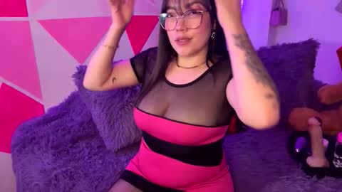 Nicole online show from December 15, 5:36 am